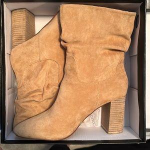 Size 10, Camel colored boots! Worn once, in great shape.